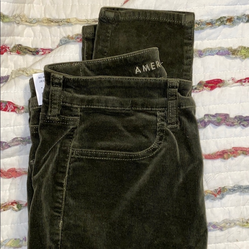 NWT American Eagle Super Stretch Corduroy, size 8